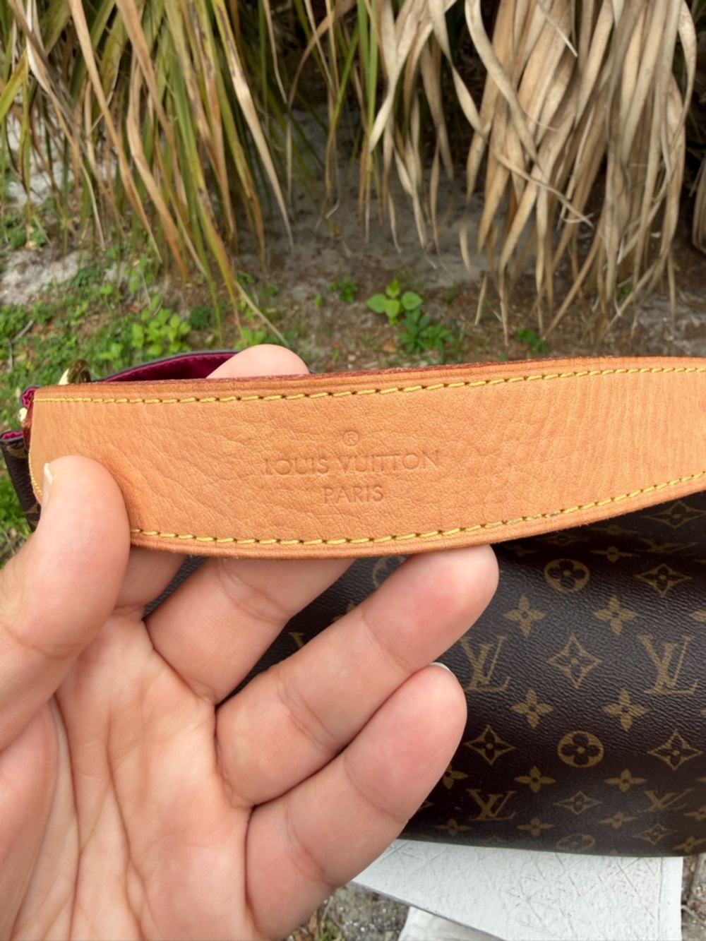 Authentic Louis Vuitton Graceful hobo Monogram Canvas Shoulder MM bag W/Dustcove - Picture 11 of 16